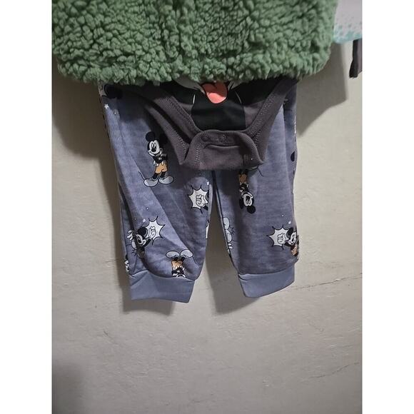 NEW Disney Baby Outfit 18 M Mickey Mouse 3 Piece Clothes - Picture 4 of 16